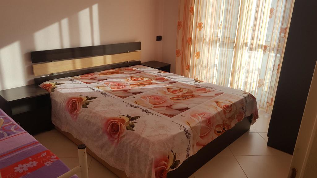 Faik Shehu Apartments ドゥラス エクステリア 写真