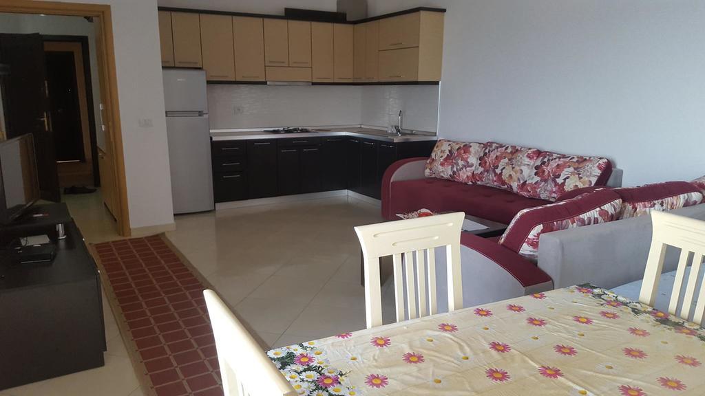 Faik Shehu Apartments ドゥラス エクステリア 写真
