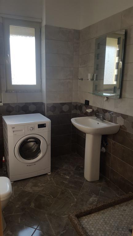 Faik Shehu Apartments ドゥラス エクステリア 写真